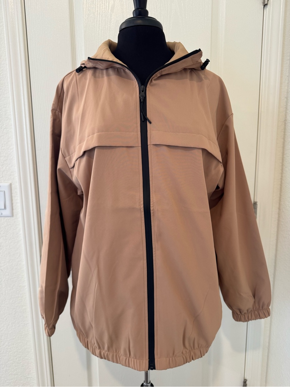 Lightweight Hooded Windbreaker Jacket in Tan